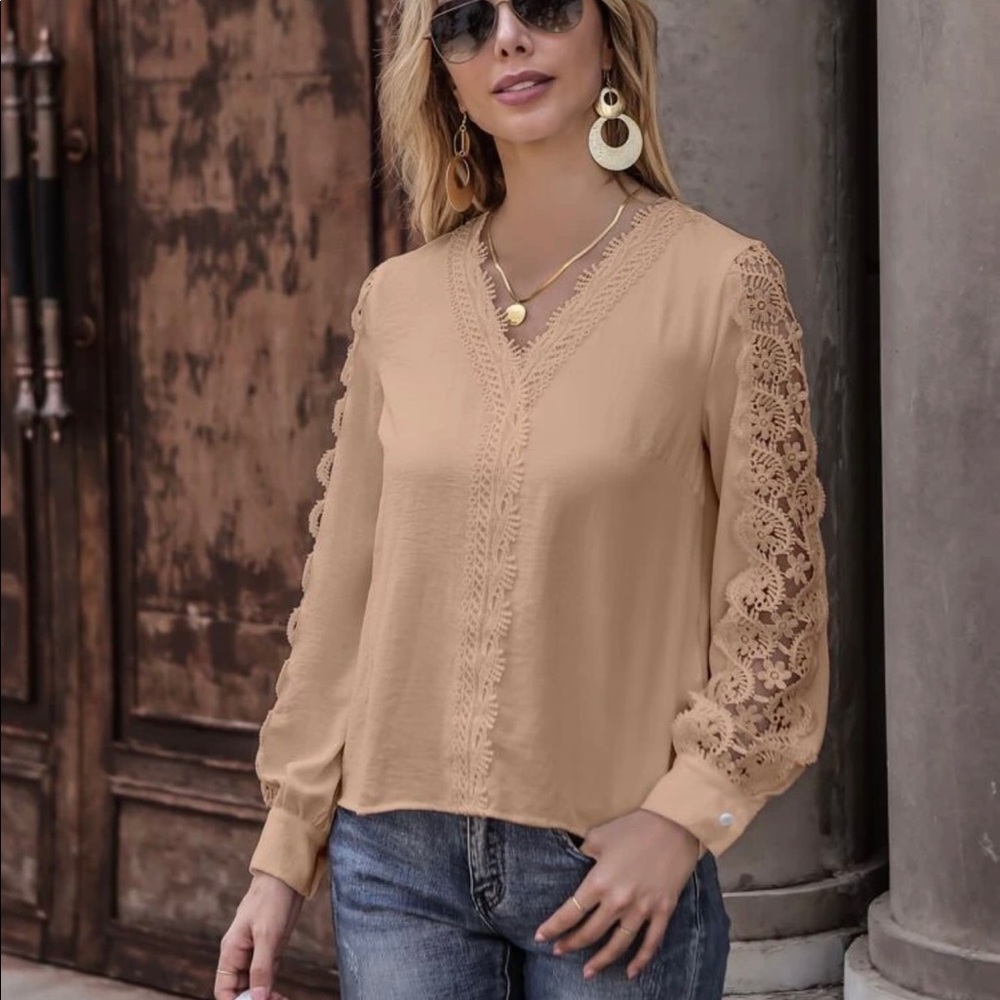 Lace Detail Blouse - Picture 4 of 7